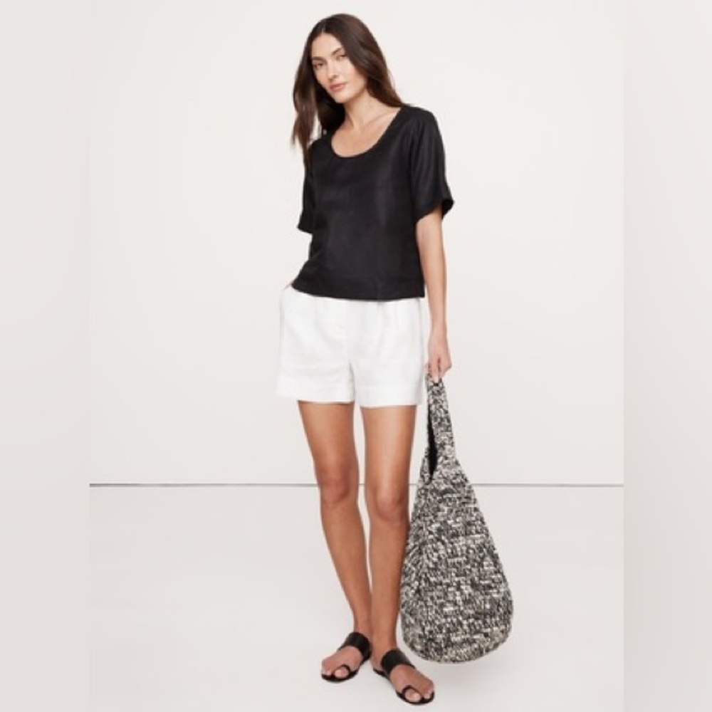 BANANA REPUBLIC LINEN SCOOP-NECK TOP